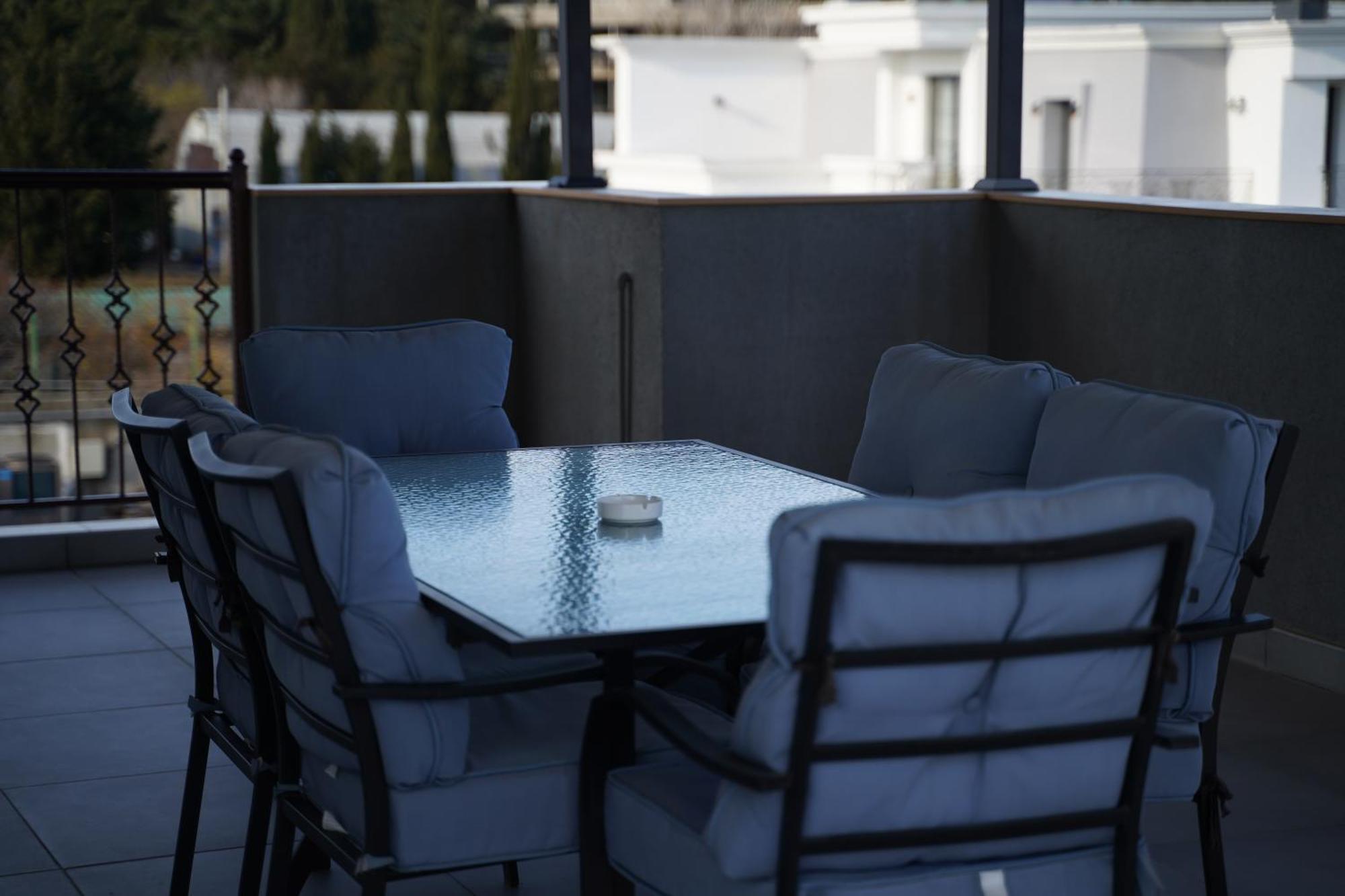 Tbilisi Sea Hotel Extérieur photo